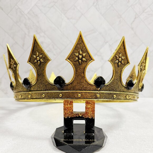 Regal Gold Crown, Royal Renaissance Crown, Medieval Costume, Black Stone Crown - Picture 1 of 9
